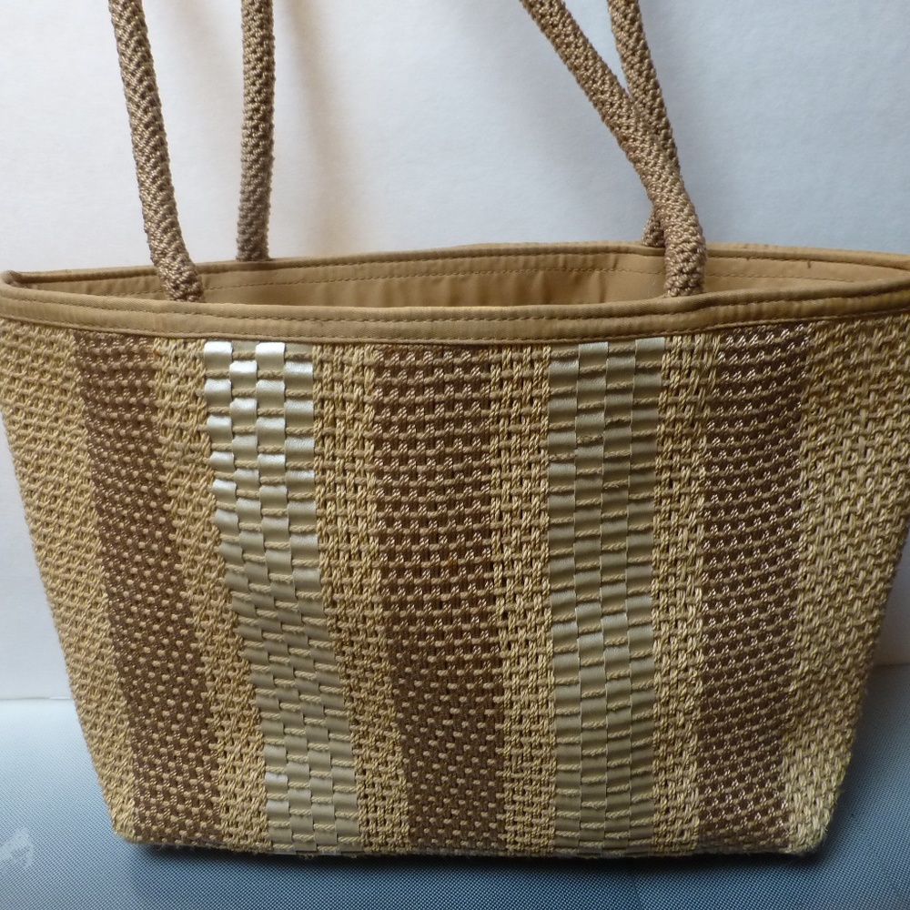 THE SAK Vacation texture handbag purse beige tan